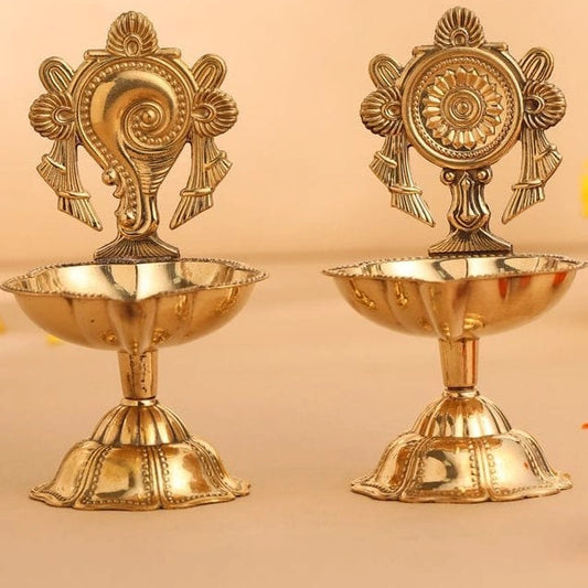 Brass shankh chakra Diya set